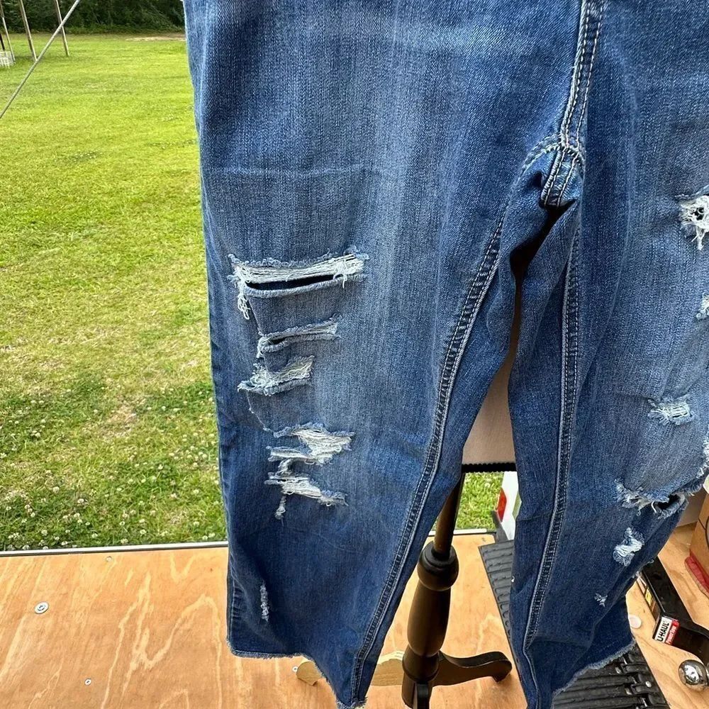Cato Distressed Blue Jeans - Picture 2 of 6